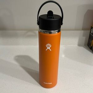 24 oz Wide Flex Straw Cap Hydro Flask Orange